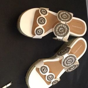 SoleSenseability size 9 Beaded sandal